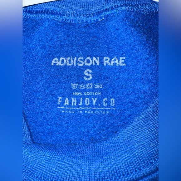 Addison Rae Size Adult S Pouty Face pullover in Excellent Used Conditions! - Picture 3 of 3